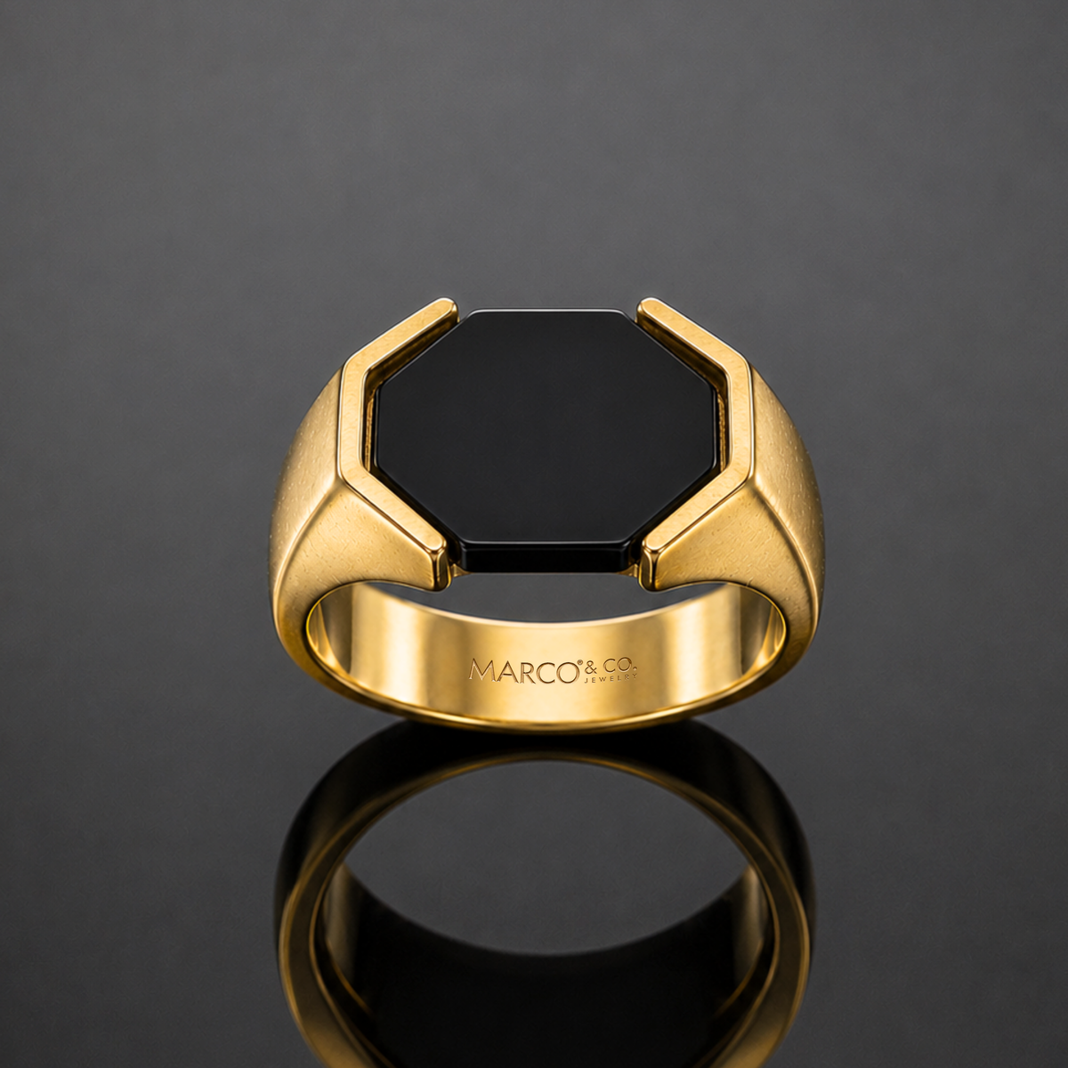 Anillo Sello Modelo Valente Oro 18K