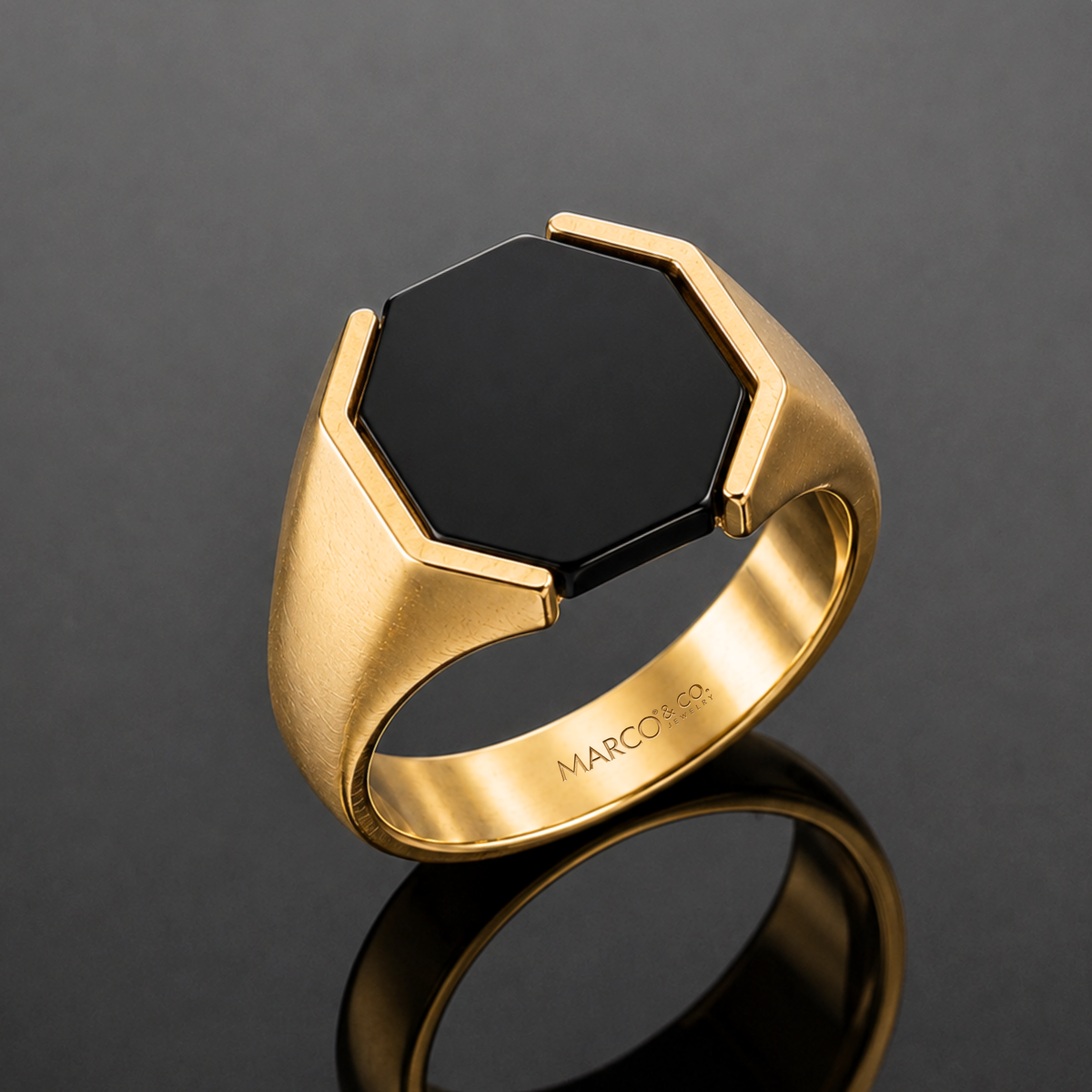 Anillo Sello Modelo Valente Oro 18K
